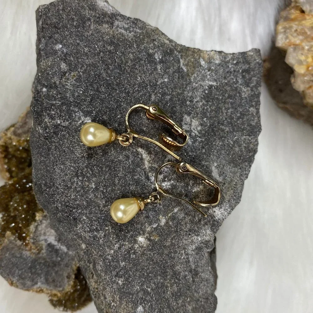 Vintage Faux Pearl Dangle Clip-on Earrings